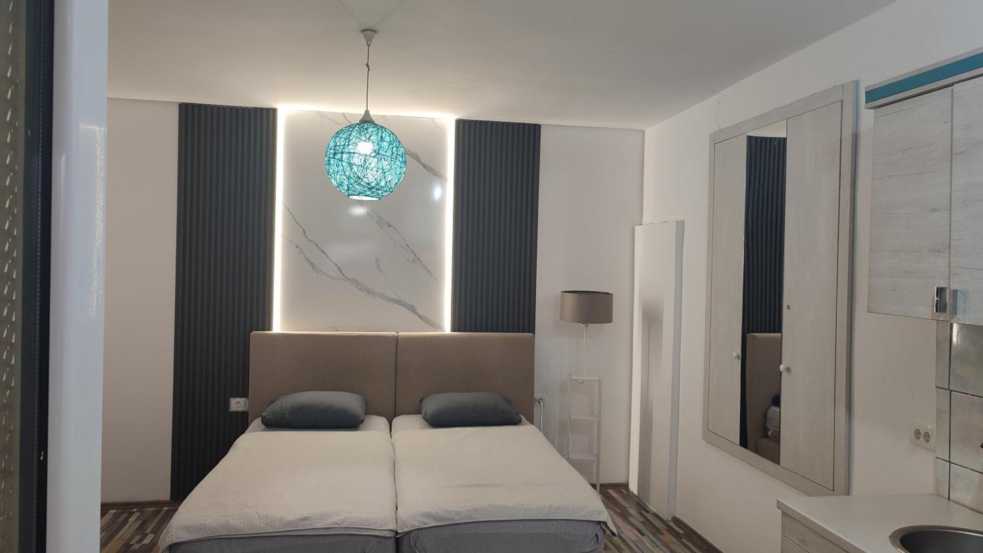 V&J Apartments 波德戈里察 外观 照片